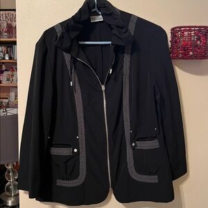 Zenergy by Chico's Black lightweight jacket size 2/L Front small pockets.